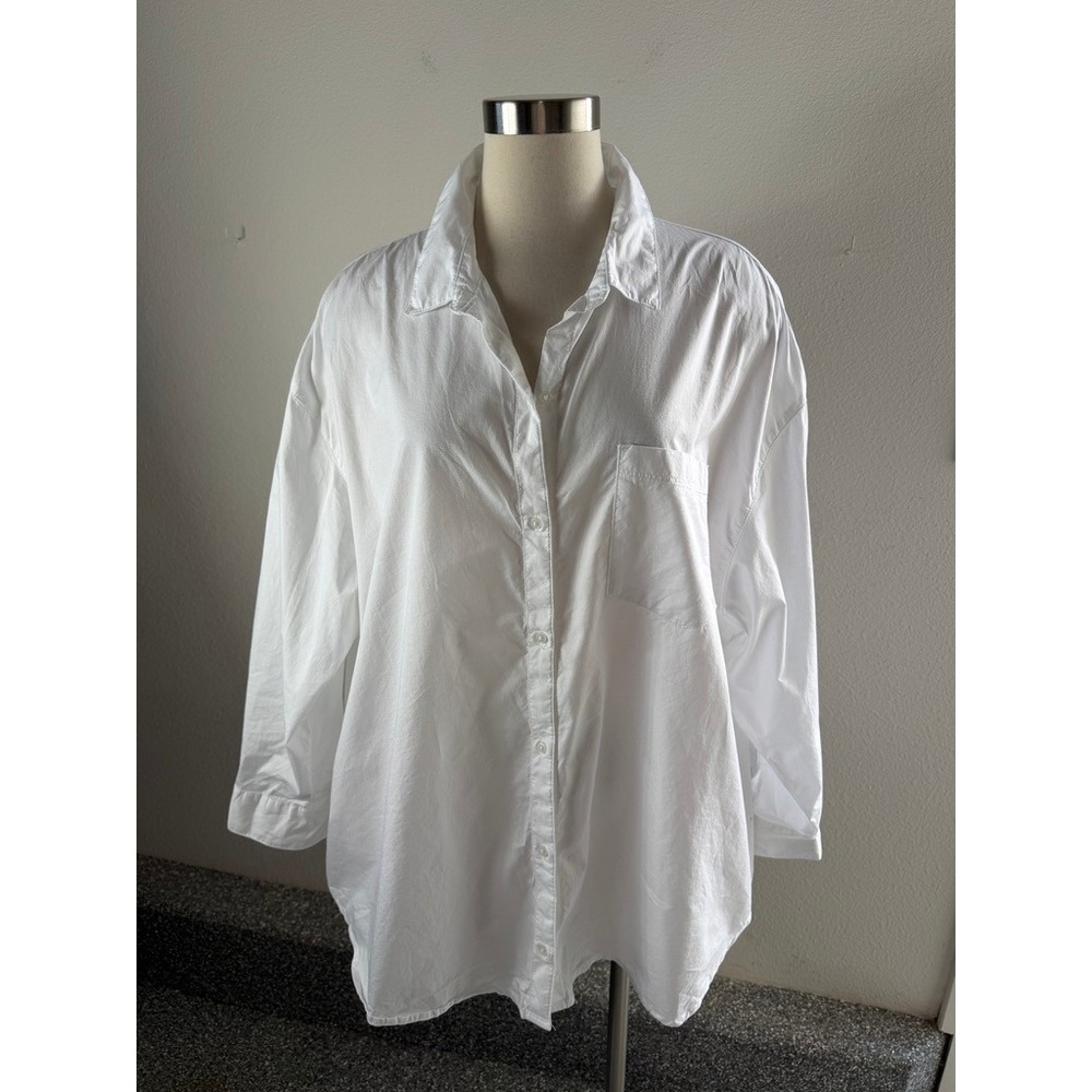 Old Navy Womens XL Boyfriend Shirt White Cotton Button Up Long Sleeve Top
